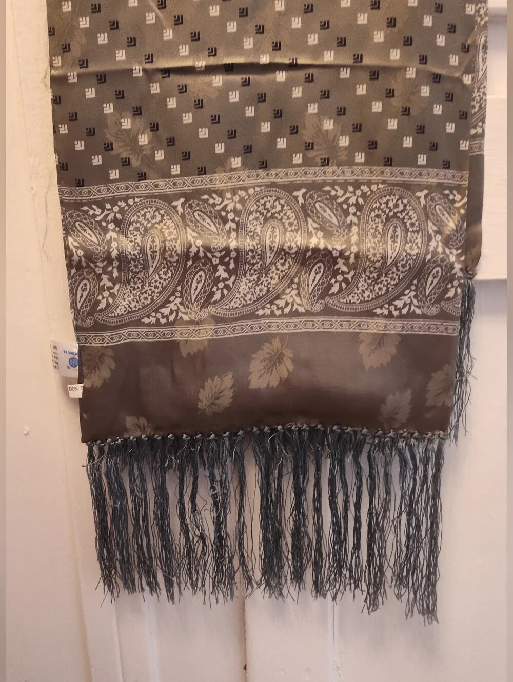 Men's Vintage Edelweiss Gray Leaf Design Fringe Silk Scarf